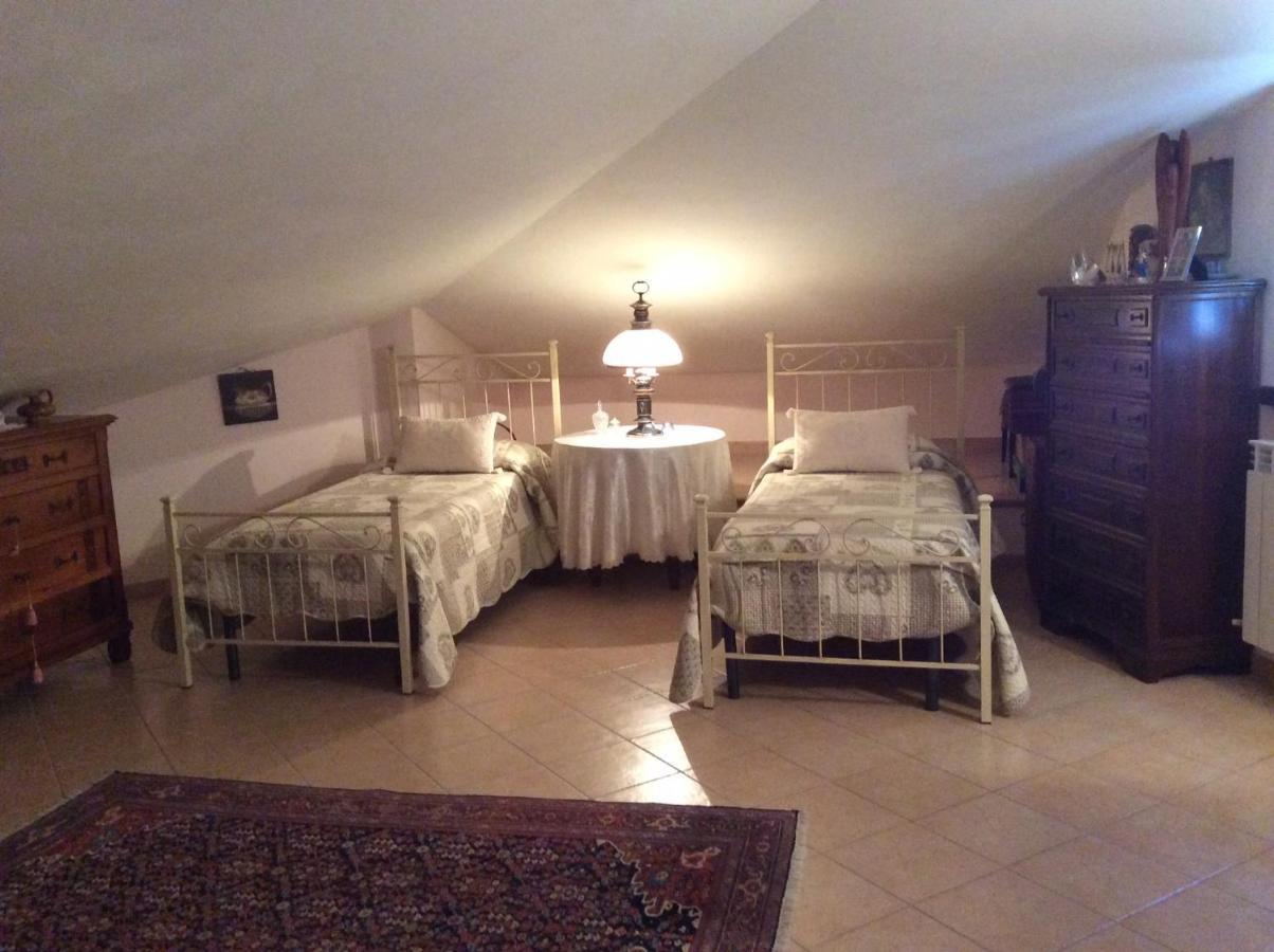 B&B Mikigio Mondavio Exterior photo